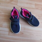 Класні кросівочки.