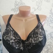 Красивий бюстгальтер на Marks & Spencer 90 F