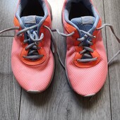 Кросівки Nike для дівчинки, футболка у подарунок