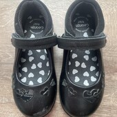 туфлі clarks