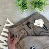 ✨якісні дорогі штани мʼякі в рубчик ✨ рекомендую- які носяться не один сезон. Новинка