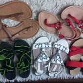 Одним лотом 5 пар обуви