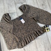 Класна кофточка стоячі рукава валан