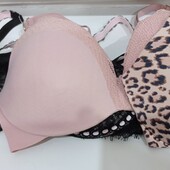 3 бюстгальтера оригінал, Victorias Secret, в лоті 1 на вибір. Розмір 34 D, В дуже гарному стані.