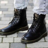 Зимові чоловічі ботинки в стилі Dr.Martens.