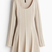 сукня бежева H&M фірмова 42-44 р