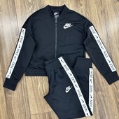 Спортивний костюм Nike оригінал,розмір 146-152см