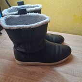 Чоботи,натуральньна шкіра ,40 р