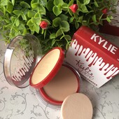 Тон 2)Подвійна компактна пудра Kylie Matte Smooth Powder