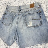 Фирменные джинсовые шорты Esprit на пышные формы