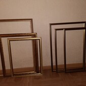 Лот пластиковых рам , вышивки, цена за все