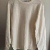 Свитер вязаный новый.