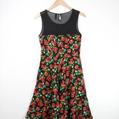 Сукня з трояндами