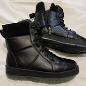 Жіночі кожані сапожки ботинки р39 стан нові