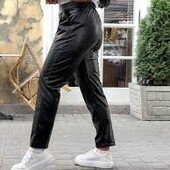 Шкіряні брюки з мікроначосом р56