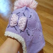 Тепла шапка для дівчинки зимова