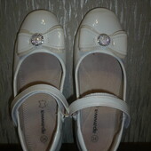 Туфлі лаковані святкові Apawwa р. 34, устілка 20, 2 см в ідеалі