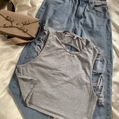 Красивий топ у сірому кольорі