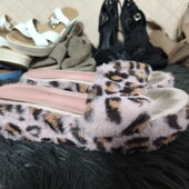 Liliana, uk9 шльопки з хутром