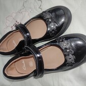 Clarks uk 12f 30р 19.5см шкіряні лаковані туфлі