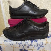 Кросівки жіночі, шкіра