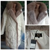 Класна подовжена куртка- пальто на шикарні форми.