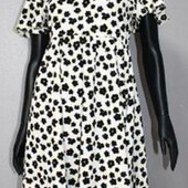 Стильна сукня в квітах, L