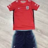 Крутий збірний комплект від Nike, оригінал, на 10/12 років.