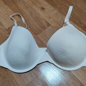 Бюстгальтер в чудовому стані орієнтир 80-85С, D, 90В,С