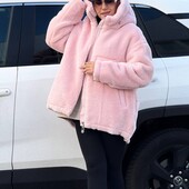 Мякенька, ніжно-рожева шубка