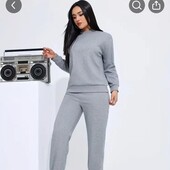 Жіночий костюм для спорту та відпочинку сірий