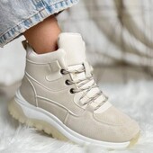 Кросівки жіночі. Зима.