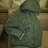 Качество! Куртка с капюшоном/зима от Little Kids, в хорошем состоянии/нюансик