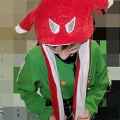 Шапка з рухомими вушками