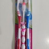 Зубная щётка.2 взрослые .1 детская