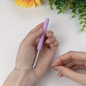 Вспомогательный инструмент для застежки браслета