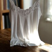 Шовковиста жіноча майка з мереживом ❣️