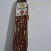 смачна ковбаска. сирокопчена "Лакоста"