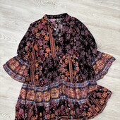 Розкішна сукня від Qed London, розмір L. Нова.