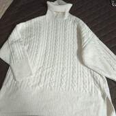 F&f XL пухнастий молочний светр з високим воротом