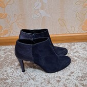 Фірмові жіночі ботинки на каблуку, 38 розмір - 24,5 см!