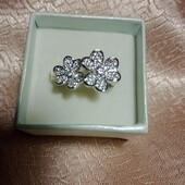 Стильное серебряное изящное кольцо с цирконами.Серебро 925 пр.