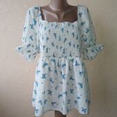 Ніжна жіноча блузка на резинці.