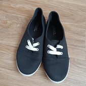 Кеди на дівчинку, зручні, розмір 37- 23.5 см