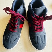 Ботинки осінь 36-37 р гарний стан