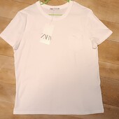 Біла нова футболка Zara розмір М