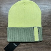 Демісезонна трикотажна шапка