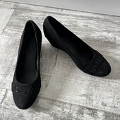 Черные текстильные туфли под замш на танкетке 38 р . Стелька без следов носки