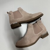 94. Ботинки р. 36