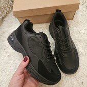 Крутезні стильні кросівки з пресованої шкіри ,якість супер